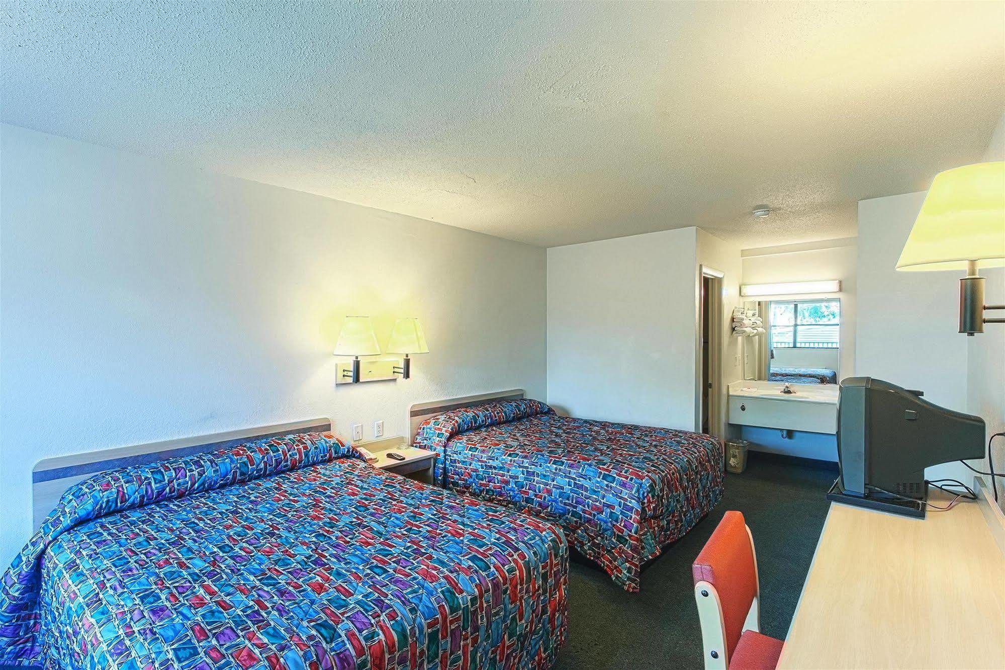 Motel 6 Chattanooga East Экстерьер фото