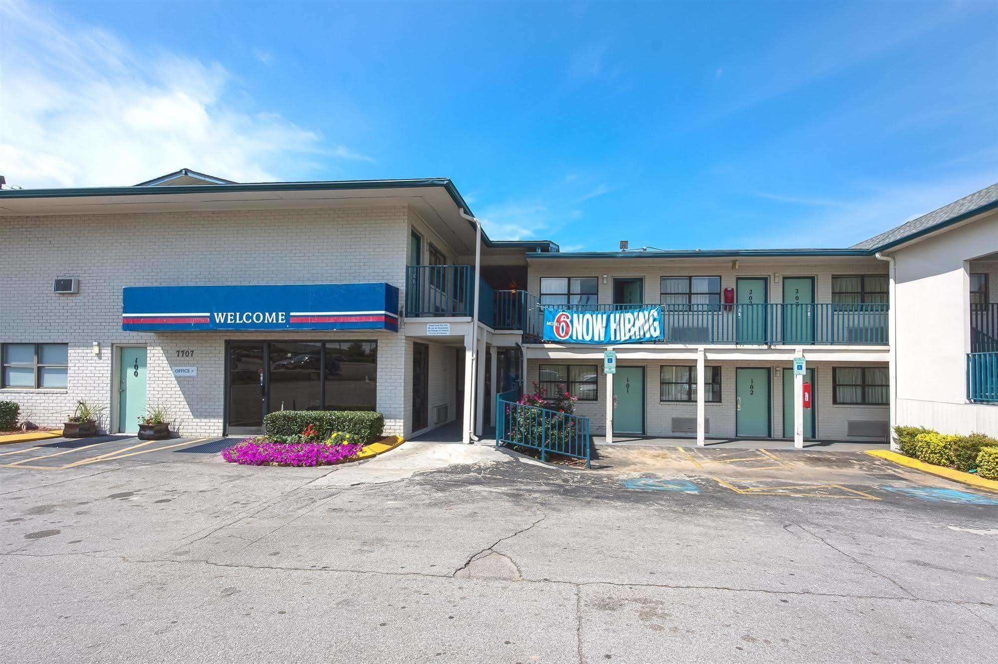 Motel 6 Chattanooga East Экстерьер фото